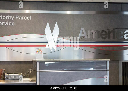 American Airlines vérifier dans 24 à l'aéroport international O'Hare de Chicago, Illinois, États-Unis Banque D'Images