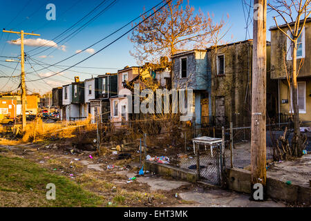 Rangées de maisons abandonnées à Baltimore, Maryland. Banque D'Images