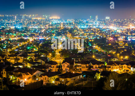 Vue de nuit Hilltop Park, à Signal Hill, à Long Beach, Californie. Banque D'Images