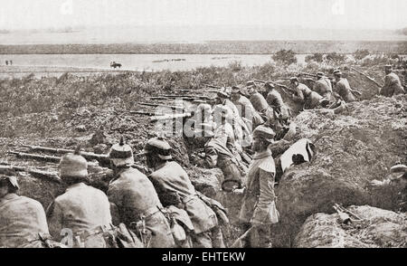 Les soldats Allemands retranchés d'attendre l'arrivée des Belges pendant la Première Guerre mondiale. Banque D'Images