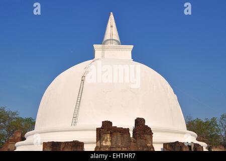 Kiri stupa bouddhiste Vihara, Polonnaruwa, Sri Lanka Banque D'Images