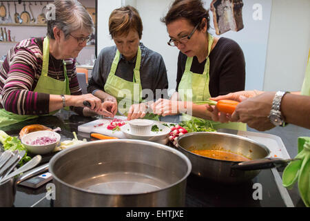 Un atelier de cuisine à Chartres (28) Eure-et-Loir, FRANCE Banque D'Images