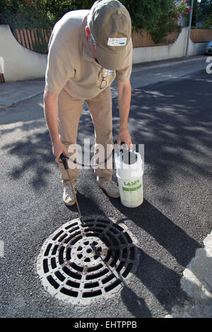 Contre les moustiques en Camargue, (30) GARD, LANGUEDOC-ROUSSILLON, FRANCE Banque D'Images