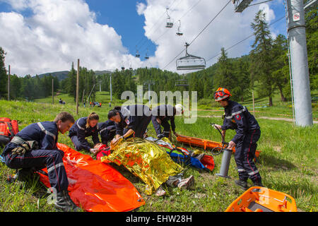 SECOURS EN MONTAGNE Banque D'Images