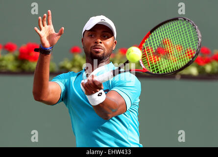Indian Wells, en Californie, USA. Mar 17, 2015. Donald Young en action contre Rafael Nadal de l'Espagne au cours de la BNP Paribas Open à Indian Wells Tennis Garden à Indian Wells, en Californie. Credit : Cal Sport Media/Alamy Live News Banque D'Images