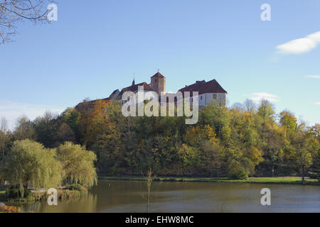 En automne le château de Bad Iburg, Allemagne Banque D'Images