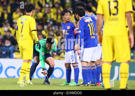 Chiba, Japon. 13Th Mar, 2015. Arbitre de Football/soccer : J1 2015 1ère phase ligue match entre Kashiwa Reysol 1-1 Vegalta Sendai à Kashiwa Hitachi Stadium à Chiba, Japon . © Ito Shingo/AFLO SPORT/Alamy Live News Banque D'Images