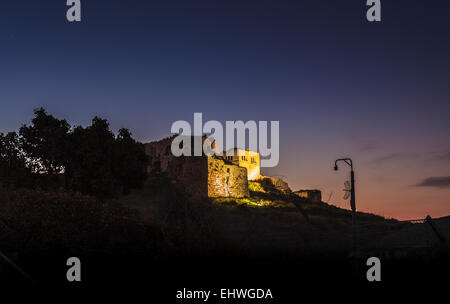 Dawn à Rosh Haayin, Israël ruines de Mirabel, un château de Crusader, construit sur le site de l'ancienne Migdal Afek. Banque D'Images