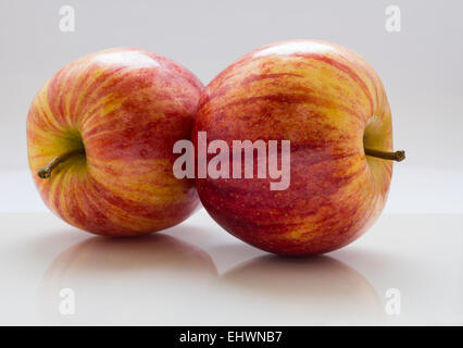 Pomme Rouge isolé . Banque D'Images