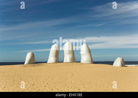 L'Uruguay, Maldonado, Punta del Este, le Monumento los dedos Banque D'Images