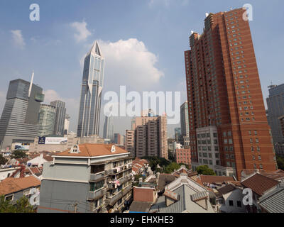 Tomorrow Square et d'autres grands bâtiments gratte-ciel de Shanghai, Chine, Asie Banque D'Images