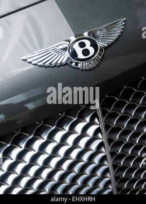 Symbole voiture Bentley sur la calandre Banque D'Images