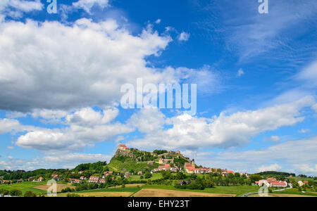 Château de Riegersburg un château médiéval situé sur un volcan dormant au-dessus de la ville de Feldbach dans l'État autrichien de Styrie Banque D'Images