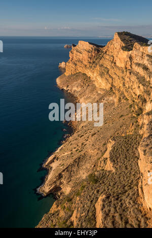 Mer Méditerranée à partir de la Sierra Helada cliffs Banque D'Images