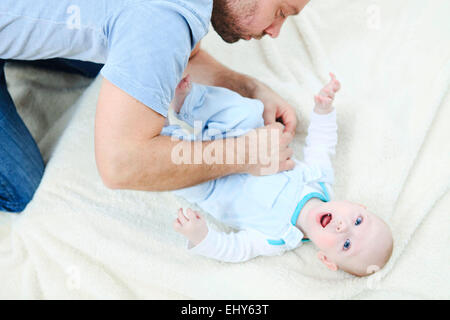 Père avec baby boy Banque D'Images