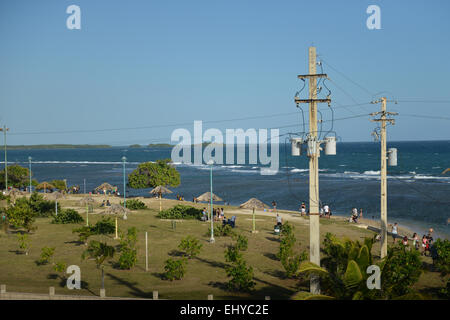 La plage de Ponce. Vue depuis la tour d'observation de la Guancha. Ponce, Porto Rico. Le territoire américain. L'île des Caraïbes. Banque D'Images