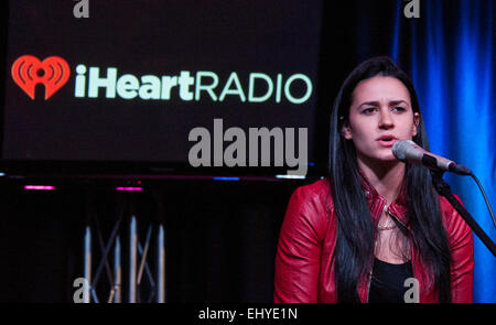 Bala Cynwyd, Pennsylvania, USA. 18 mars, 2015. Singer-Songwriter cubano-Kat Dahlia effectue au Mix 106's Performance Theatre le 18 mars 2015 à Bala Cynwyd, Pennsylvania, United States. Crédit : Paul Froggatt/Alamy Live News Banque D'Images