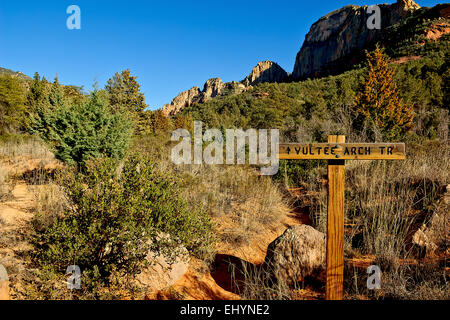 Vultee Arch Trail, Sedona, Arizona, États-Unis Banque D'Images