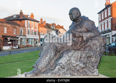 L'Angleterre, Kent, Westerham, Winston Churchill Statue Banque D'Images