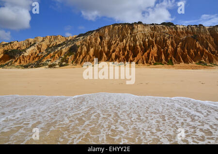 Le Portugal, l'Europe, de l'Atlantique, côte, Praia da Gale, fontainhas, melides alentejo, longueira, falaises, plage, mer, sable, mer Banque D'Images