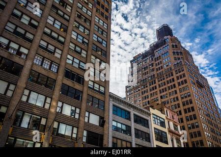 Les bâtiments anciens à Manhattan, New York. Banque D'Images
