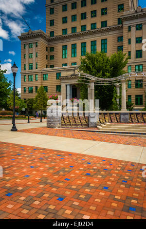 Pack Square Park et le palais de justice du comté de Buncombe à Asheville, Caroline du Nord. Banque D'Images