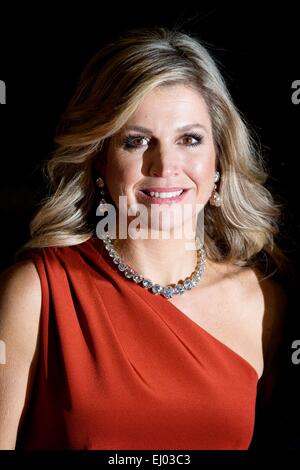 Copenhague, Danemark. 18 Mar, 2015. Reine Maxima assister à la Nuit de la Culture néerlandaise dans le cadre de la visite d'État à la Bibliothèque royale de Copenhague, Danemark, 18 mars 2015. Dpa : Crédit photo alliance/Alamy Live News Banque D'Images