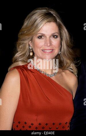 Copenhague, Danemark. 18 Mar, 2015. Reine Maxima assister à la Nuit de la Culture néerlandaise dans le cadre de la visite d'État à la Bibliothèque royale de Copenhague, Danemark, 18 mars 2015. Dpa : Crédit photo alliance/Alamy Live News Banque D'Images