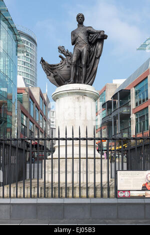 Le Vice-amiral Horatio Nelson sculpture par Sir Richard Westmacott Banque D'Images