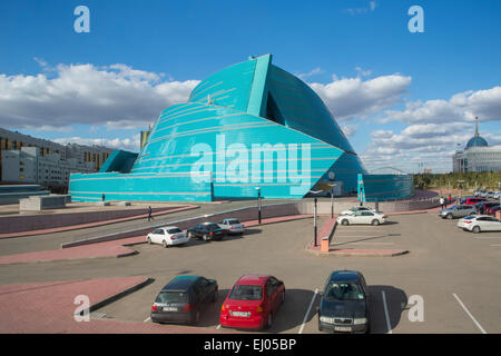 Astana, administratif, de l'Auditorium, bâtiment, Ville, au Kazakhstan, en Asie centrale, Manfredi, nouveau, de l'État, l'été, architecte, ... Banque D'Images