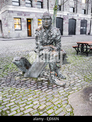 Statue (1985) par Stephen Joyce de Jean Cabot (Giovanni Caboto), le navigateur et explorateur italien, Narrow Quay, Bristol, Royaume-Uni Banque D'Images