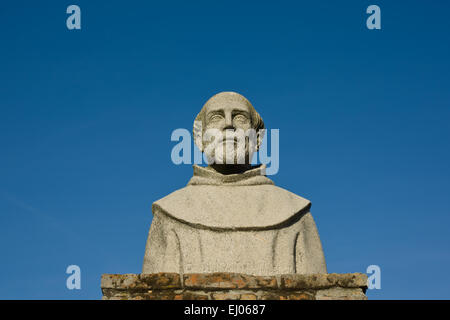 Statue de moine Antonio de Marchena, astronome et protecteur de Christophe Colomb, jardins du monastère de la Rabida, Huelva, Espagne Banque D'Images