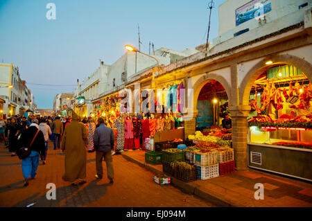 Avenue Zerktouni, Mellah, quartier juif, Essaouira, Côte Atlantique, Maroc, Afrique du Nord Banque D'Images