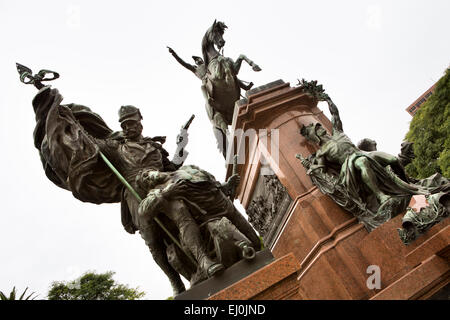 L'ARGENTINE, Buenos Aires, Retiro, la Plaza San Martin, monument au Général San Martin Banque D'Images