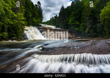 Chambre Falls, dans la forêt d'état de Dupont, Caroline du Nord. Banque D'Images