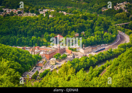 Vue de Jim Thorpe et la Lehigh River de Flagstaff Mountain, New York. Banque D'Images