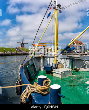 Pays-bas, la Hollande, l'Europe, Oudeschild, Texel, Noord-Holland, un village, l'eau,, été, navires, bateaux, port, Banque D'Images