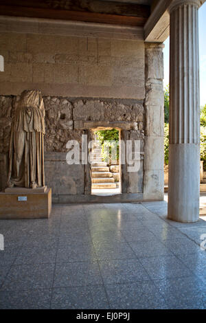 La Stoa d'Attalos dans l'Agora antique d'Athènes dans la ville d'Athènes, Grèce. Banque D'Images