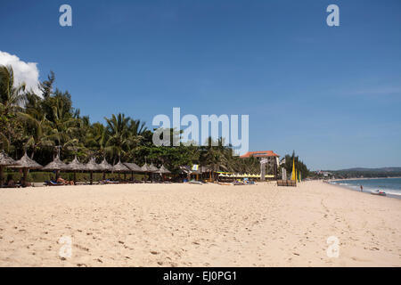 Plage, Mer, plage de mensonge, de palmiers, jardin, Saigon, Resort, Asie, vacances, hôtel, lumières, luxe, hôtel cinq étoiles, Mui, Ne, Vie Banque D'Images