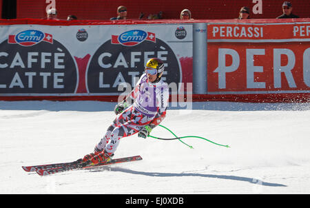 Meribel, France. 19 mars, 2015. Marcel Hirscher réagit dans l'aire d'arrivée de la Coupe du Monde de Ski Alpin FIS men's Super-G race le 19 mars 2015 à Meribel, France. (Photo de Mitchell Gunn/ESPA/Alamy Live News) Banque D'Images