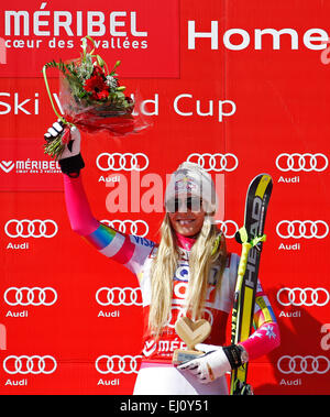 Meribel, France. Mar 19, 2015. Lindsey Vonn sur le podium de la Coupe du Monde de Ski Alpin FIS women's Super-G race le 19 mars 2015 à Meribel, France. Credit : Mitchell Gunn/ESPA/Alamy Live News Banque D'Images