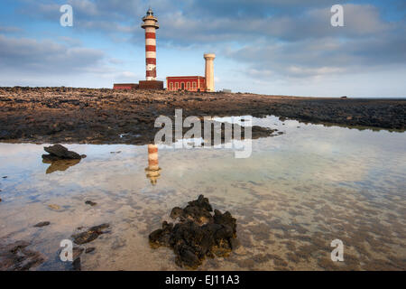 El Faro de Toston, Espagne, Europe, Iles Canaries, Fuerteventura, coast, rock, falaise, lighthouse Banque D'Images