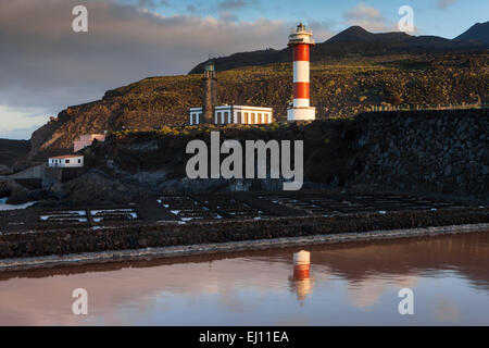 Salinas de Fuencaliente, Espagne, Europe, îles Canaries, La Palma, côte, salines, salins, la production de sel, phare, matin Banque D'Images