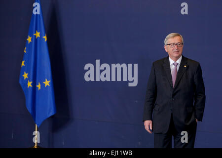 Bruxelles, Belgique. Mar 19, 2015. Le Président de la Commission européenne, Jean-Claude Juncker arrive à assister à la séance photo de l'Union européenne (UE) le sommet européen de Bruxelles, Belgique, le 19 mars 2015. Des chefs d'État européens réunis ici pour tenir le débat du sommet ordinaire de printemps jeudi, avec le développement de l'Union européenne de l'énergie, la situation en Ukraine, les relations avec la Russie, et la situation économique de l'UE Sommet sur l'ordre du jour. Credit : Zhou Lei/Xinhua/Alamy Live News Banque D'Images