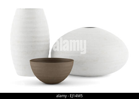 Trois vases en céramique marron et blanc isolé sur fond blanc Banque D'Images