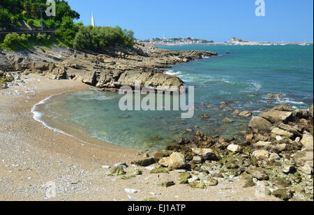 Petite plage de sable à marée basse dans la baie de Socoa Banque D'Images