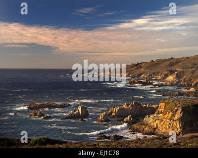 Le littoral a Big Sur l'autoroute un coucher du soleil à Monterey en Californie USA Banque D'Images