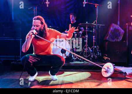 Scala, King's Cross, Londres, Royaume-Uni 19 mars 2015 Corail garniture à la Scala discothèque, London Gary Stringer Reef sur leur tournée BRITANNIQUE * Crédit : Richard Soans/Alamy Live News" Banque D'Images