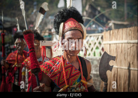 L'homme de la tribu konyak, Headhunter Banque D'Images