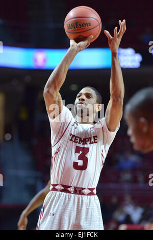 Philadelphia, PA, US. 18 Mar, 2015. Temple Owls garde VA CUMMINGS (2) tire un coup franc au cours de la première série de basket de la Nit entre les Bucknell Bison et Temple Owls joué au Liacouras Center de Philadelphie. Temple beat Bucknell 73-67. © Ken Inness/ZUMA/Alamy Fil Live News Banque D'Images